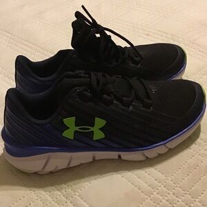 Under Armour Kids Black and Lime Sneakers